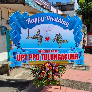Jual Karangan Bunga Papan Pernikahan/Wedding Blitar Terbaik dan Berpengalaman