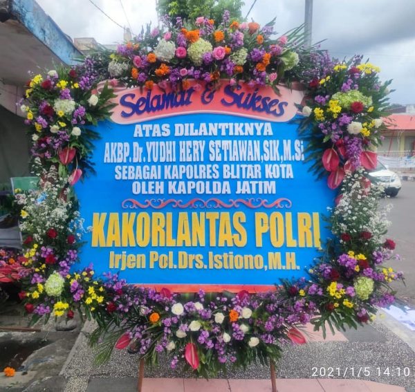 Pilihan Tepat Karangan Bunga Papan Ucapan Selamat Blitar