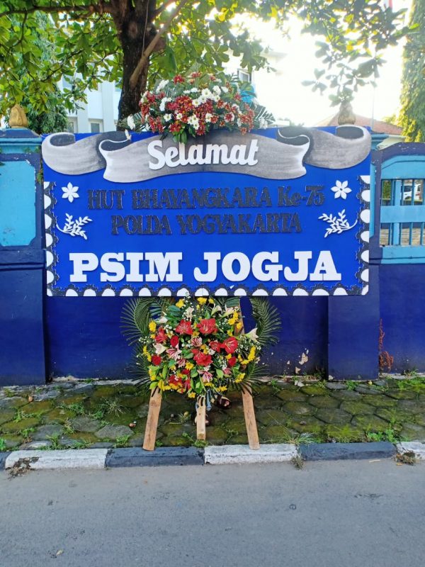 Karangan Bunga Papan Ucapan Selamat