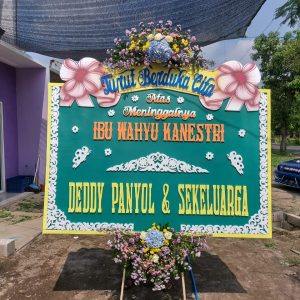 Perlu Tahu Alasan Pilih Karangan Bunga Papan Duka Cita Kediri di sini