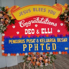 Mengapa Pilih Karangan Bunga Papan Ucapan Selamat Lumajang?