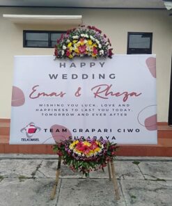 Solusi Karangan Bunga Papan Pernikahan/Wedding Madiun